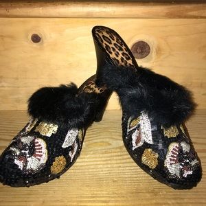 Unique wood bottom shoes👡👡